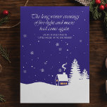 Kleine Huis op de Prairie Winter Quote Kerstmis Feestdagen Kaart<br><div class="desc">"De lange winteravonden van vuurlicht en muziek waren weer gekomen." Voor mij belichaamt die zin uit Laura Ingalls Wilders "Little House on the Prairie" de gezellige geneugten van het kerstseizoen. Ik hield van het maken van deze sneeuwrijke illustratie die liet zien wat ik visualiseerde. De binnenkant van de kaart is...</div>
