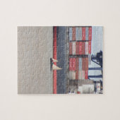 Kleine jacht en grote containerschepen legpuzzel (Horizontaal)