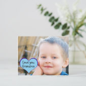 Kleine jongen blauw hart "hou van je oma" briefkaart (Staand voorkant)