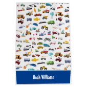 Kleine jongen dingen die Kind van auto's verplaats Medium Cadeauzakje (Achterkant)