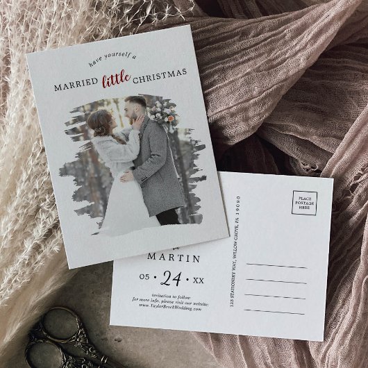 Kleine kerst met penseelrode marinier met de datum feestdagenkaart