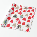Kleine kerstbomen Aangepaste foto-cadeauverpakking Cadeaupapier<br><div class="desc">Veel kleine kerstbomen voelen feestelijk aan en shows van je foto's met een vrolijke geschenkboodschap,  waardoor dit vakantieverpakkingspapier uniek is en iets dat je vrienden en familie graag zullen ontvangen. Fotografie � Shanna Russell Fotografie,  San Antonio TX</div>