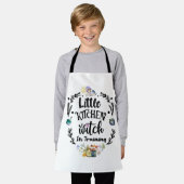 Kleine Keukenheks in het Schort Opleiding (Gedragen)