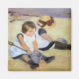 Kleine kinderen spelen op het strand (Mary Cassatt Magneet