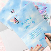 Kleine kinderfee in roze jurk en Rozen Verjaardag Kaart