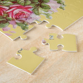 Kleine kippen in de puzzel van een eierschaal legpuzzel (Zijkant)