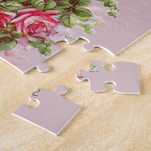 Kleine kippen in de puzzel van een eierschaal legpuzzel (Zijkant)