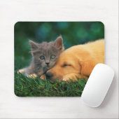 Kleine Kitten en puppy's samenvoegen Muismat (Met muis)