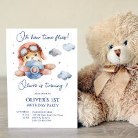 Kleine kleine vliegtijd vliegt naar verjaardag