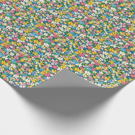 Kleine lente bloemen patroon cadeaupapier (Hoek)