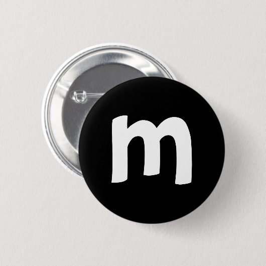 Kleine letters m ronde button 5,7 cm (Voorkant /achterkant)