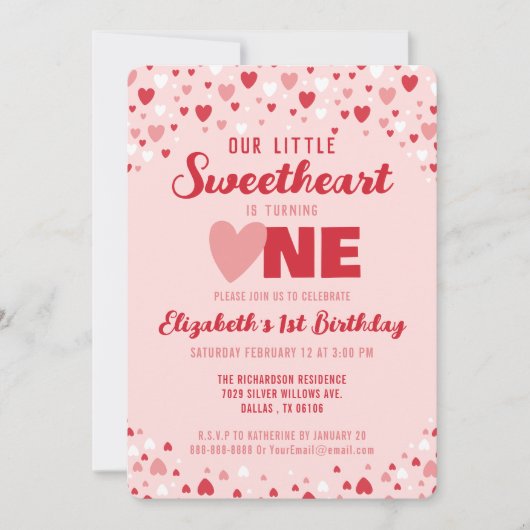 Kleine liefje die een eerste verjaardag draait kaart (Voorkant)