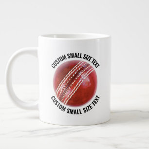 Kleine maat gepersonaliseerde tekst cricketbal op  grote koffiekop