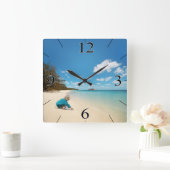 Kleine meid op het strand met Seashells Vierkante Klok (Huis)