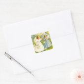 kleine meisjes met kippen. Easter Vierkante Sticker (Envelop)