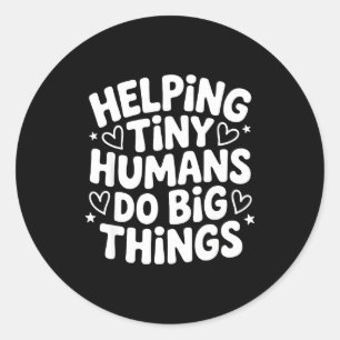 Kleine mens helpen om grote dingen te doen, grappi ronde sticker