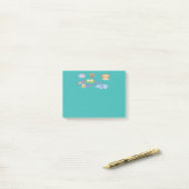 Kleine Misseters Turquoise Cheer Post-it® Notes (Op bureau)