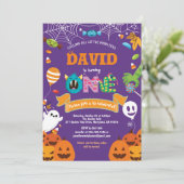 Kleine monsterfeest op de eerste verjaardag Hallow Kaart (Staand voorkant)