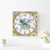 Kleine Monsters die een Baby wandklok openen (Huis)