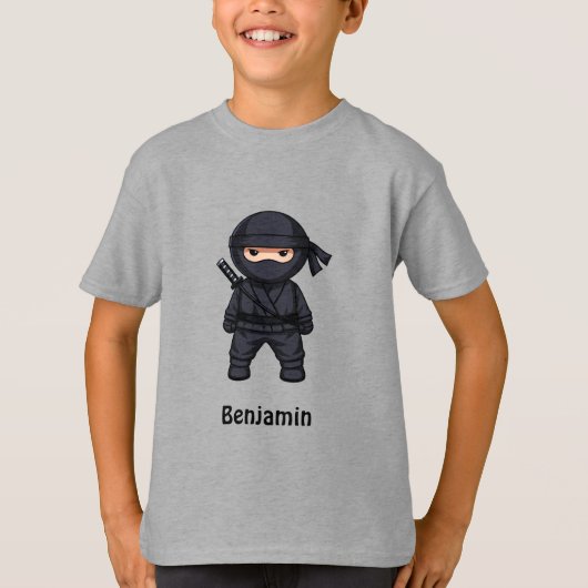 Kleine Ninja Krijger Aangepaste Naam T-shirt (Voorkant)