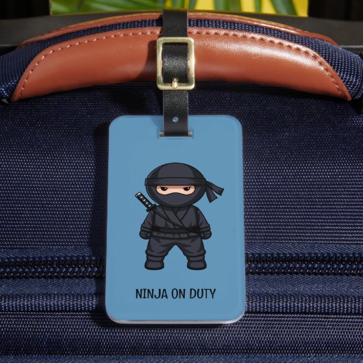 Kleine Ninja Krijger op blauwe bagagelabel (Voorkant Insitu 2)