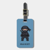 Kleine Ninja Krijger op blauwe bagagelabel (Voorkant verticaal)