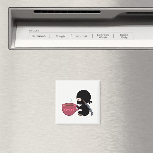 Kleine Ninja met grote koffie-Mok Magneet (Insitu (Vaatwasser))