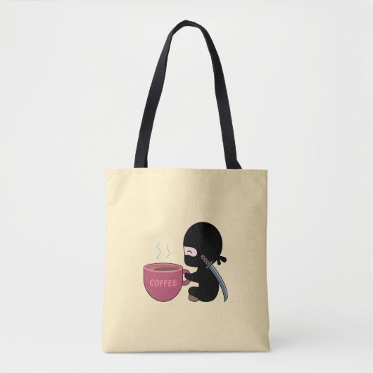 Kleine Ninja met grote koffie-Mok op geel Tote Bag (Voorkant)