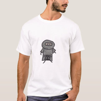 Kleine ninja-vrouwen hebben t-shirt vernietigd