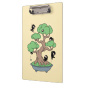 Kleine Ninjas in Bonsai-boom op Geel Klembord (Links)