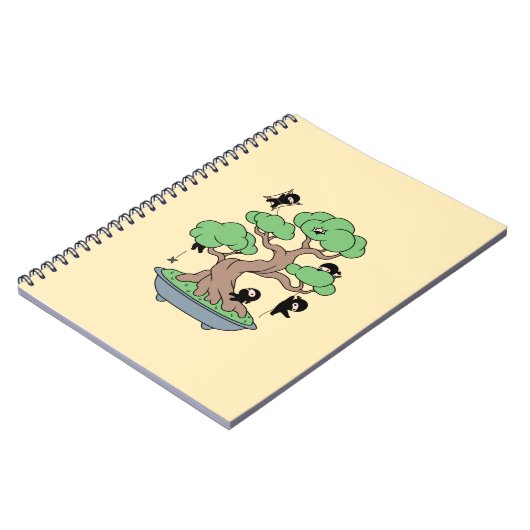 Kleine Ninjas in Bonsai-boom op Geel Notitieboek (Linkerzijde)