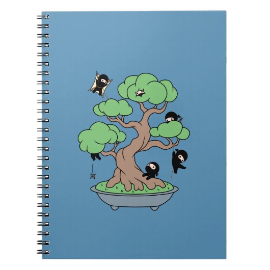 Kleine Ninjas in Bonsai Tree op Blauw Notitieboek (Voorkant)