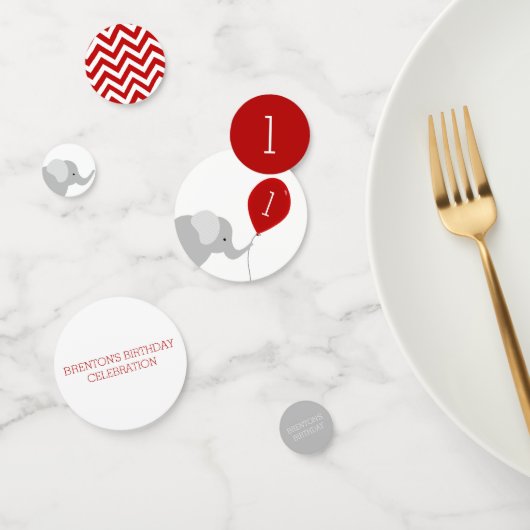 Kleine olifant met ballonvaardag confetti (Groep)