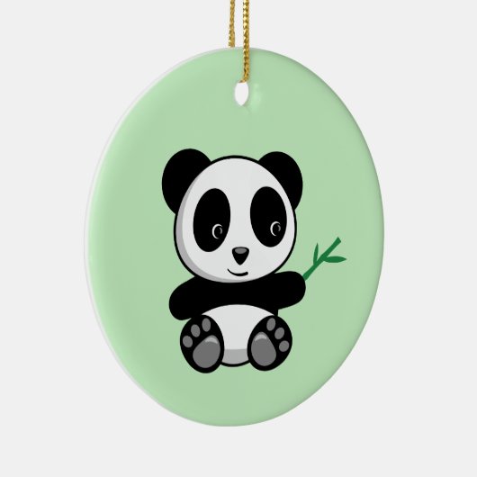 Kleine Panda met een Bamboe-toets op groen Keramisch Ornament (Rechts)