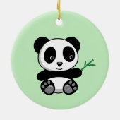 Kleine Panda met een Bamboe-toets op groen Keramisch Ornament (Achterkant)