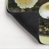 Kleine parasols paddenstoelen op stamhout muismat (Hoek)