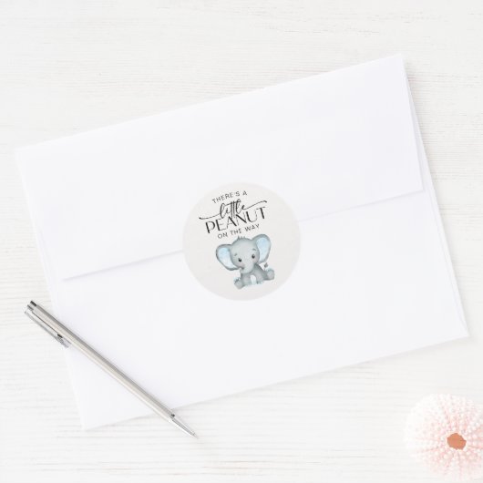 Kleine pinda Blue Elephant Baby shower Ronde Sticker (Envelop)