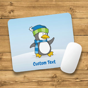 Kleine pinguïn loopt op sneeuw muismat