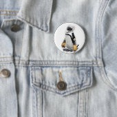 Kleine pinguïn met sleutelvistuig ronde button 5,7 cm (In situ)