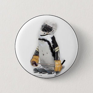 Kleine pinguïn met sleutelvistuig ronde button 5,7 cm