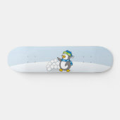 Kleine pinguïn met sneeuwballen persoonlijk skateboard (Horizontaal)