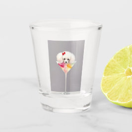 Kleine poedel in Martini glas shotglass