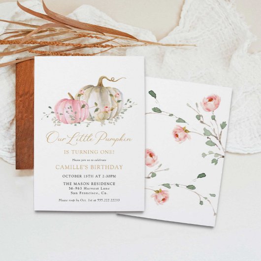 Kleine pompoen 1e verjaardag roze bloemuitnodiging kaart