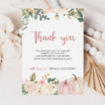 Kleine pompoen Baby shower Dank je wel Kaart<br><div class="desc">Druk je dankbaarheid uit met onze Little Pumpkin Herfst Baby shower Thank You Card. Deze charmante kaart is de perfecte manier om uw gasten te bedanken voor het vieren van deze speciale gelegenheid met u. Met zijn herfstgeïnspireerde ontwerp en schattig pompoenthema legt het de essentie van een herfst-baby shower vast....</div>