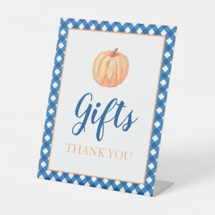 Kleine pompoen blauwe herfst verjaardag cadeaus reclamebord met voetstuk