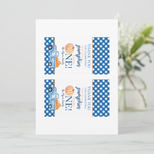 Kleine Pompoen Blauwe Vrachtwagen Herfst Eerste Ve Kaart (Staand voorkant)