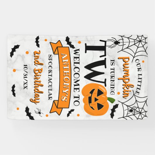 Kleine pompoen die twee Halloween 2e verjaardag dr Spandoek (Horizontaal)