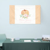 Kleine Pompoen Eerste Verjaardag roze bloemplaid Spandoek (Beurs)