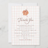 Kleine Pompoen Gingham Baby Shower Bedankkaart (Voorkant)