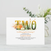 Kleine Pompoen Herfst 2e Verjaardagsfeestuitnodigi Kaart (Staand voorkant)